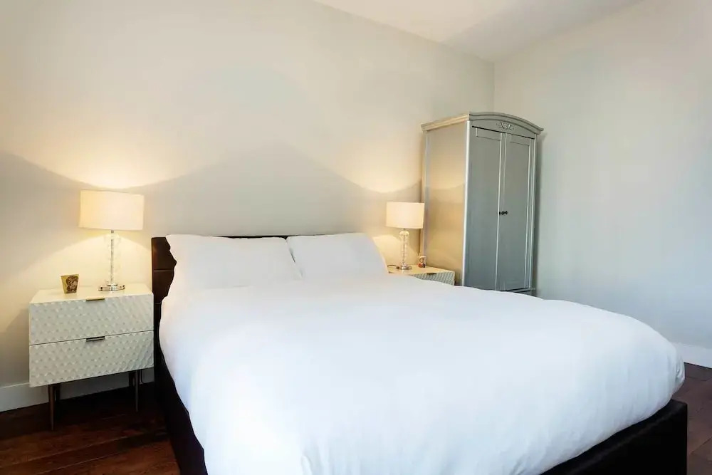 Veeve - Kensington Modern