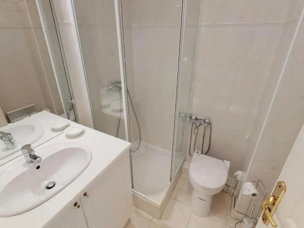 Appartement Menton, 3 pièces, 4 personnes - FR-1-196-151