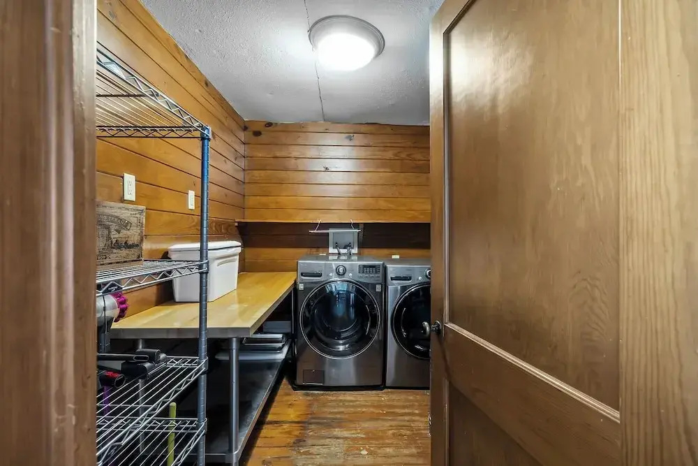 Historic 5BR | Lakefront Cabins with Dock | Fire Pit