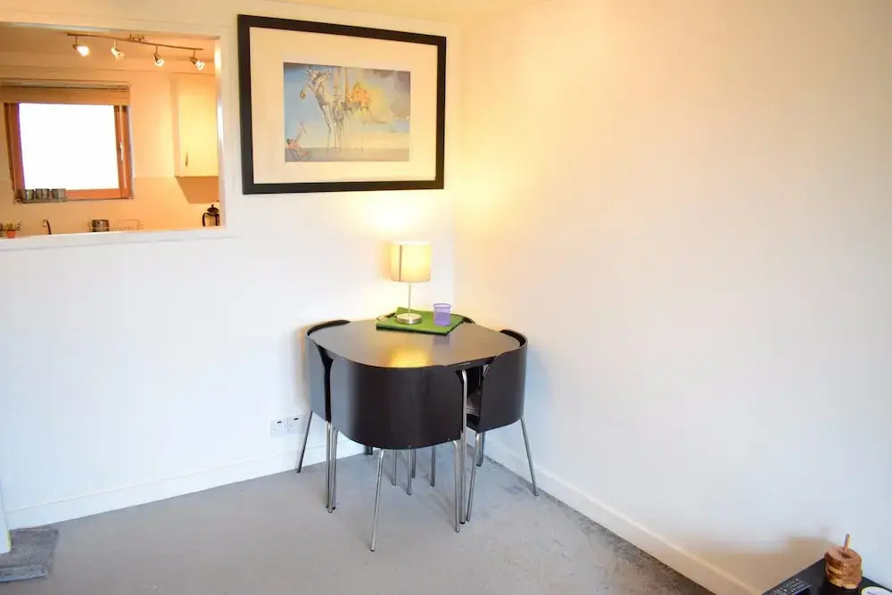 1 Bedroom Apartment In Greater London