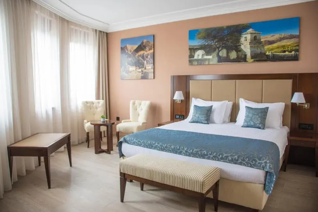 Xenon Hotel & SPA