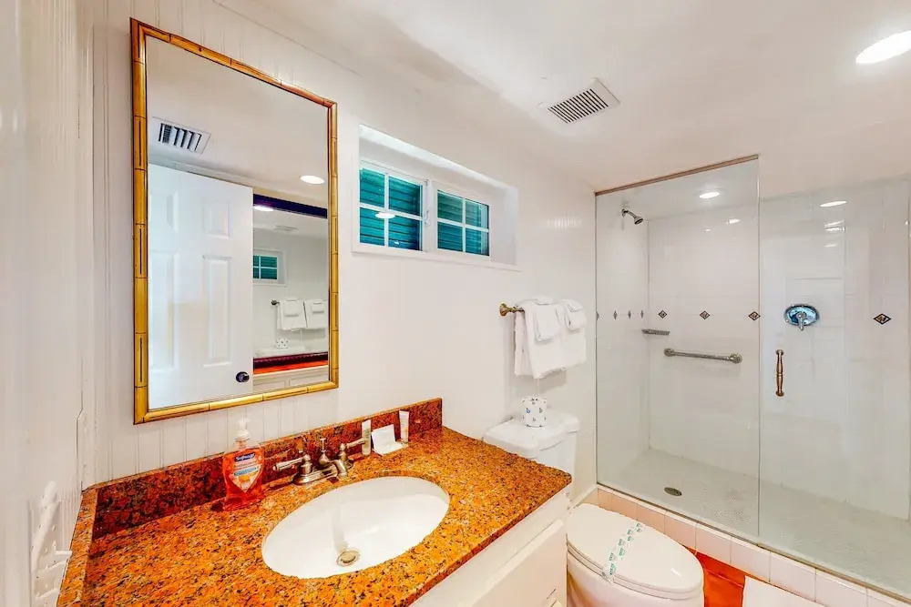 Classic Coastal Home With Game Room & Private hot tub - Walk to Beaches