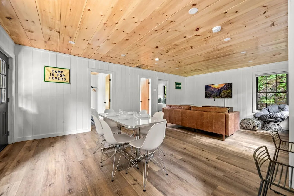 2bdrm Cabin 4 Gburg Pet Friendly Firepit Games