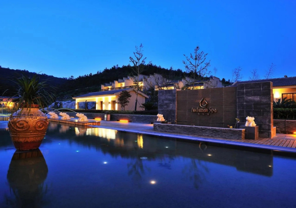Tangshan Toyal Court A paradise