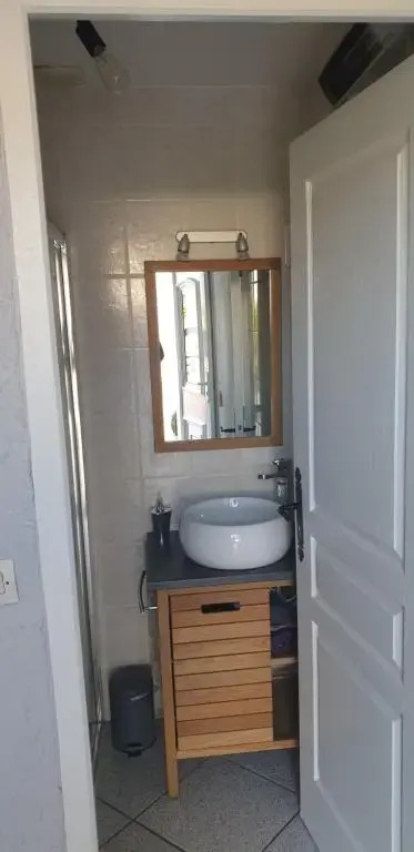 Studio indépendant dans maison individuelle