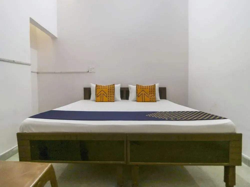 Spot On 47436 Motel Vishesh