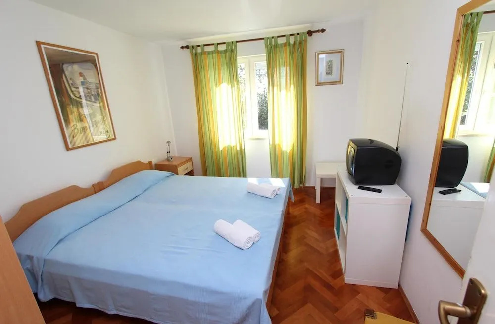 Apartment Maestral