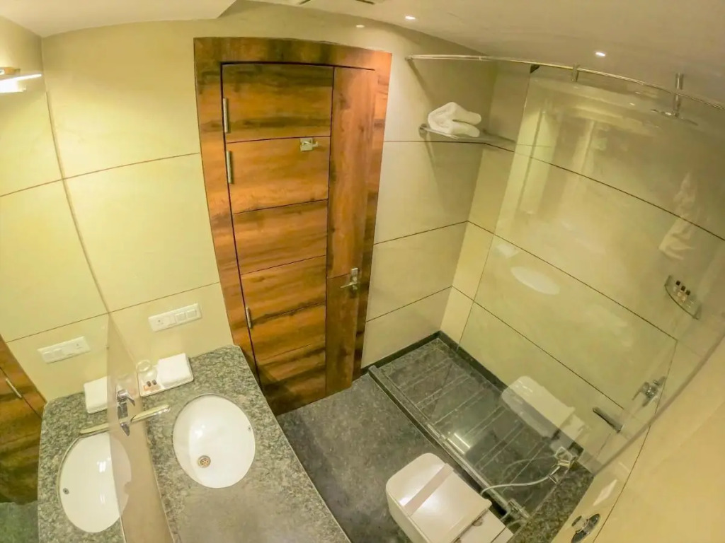 Hotel Hira Inn-10mins From Railway Station & Bus Station