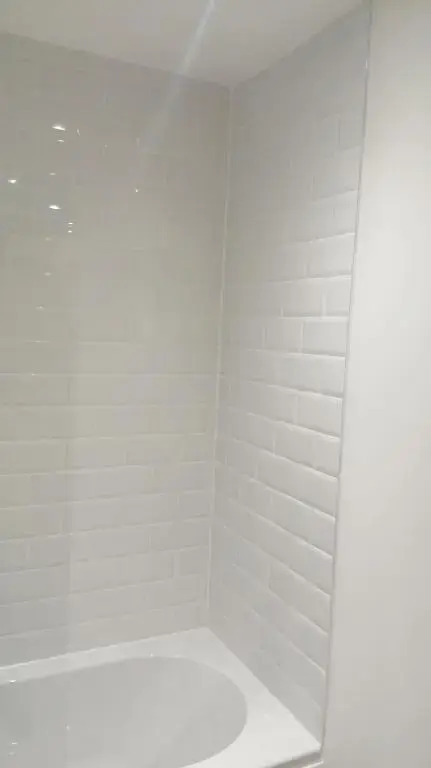 1 Bed Apartment Sleeps 2 - Parking & Wifi