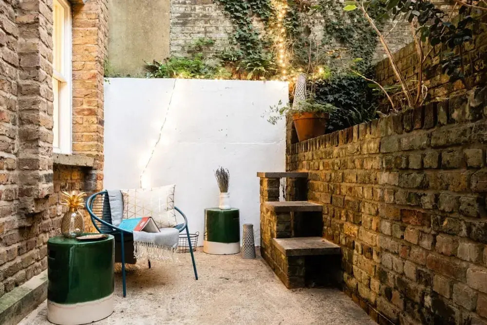 The Kensington Grove - Stylish 2BDR Flat with Private Patio