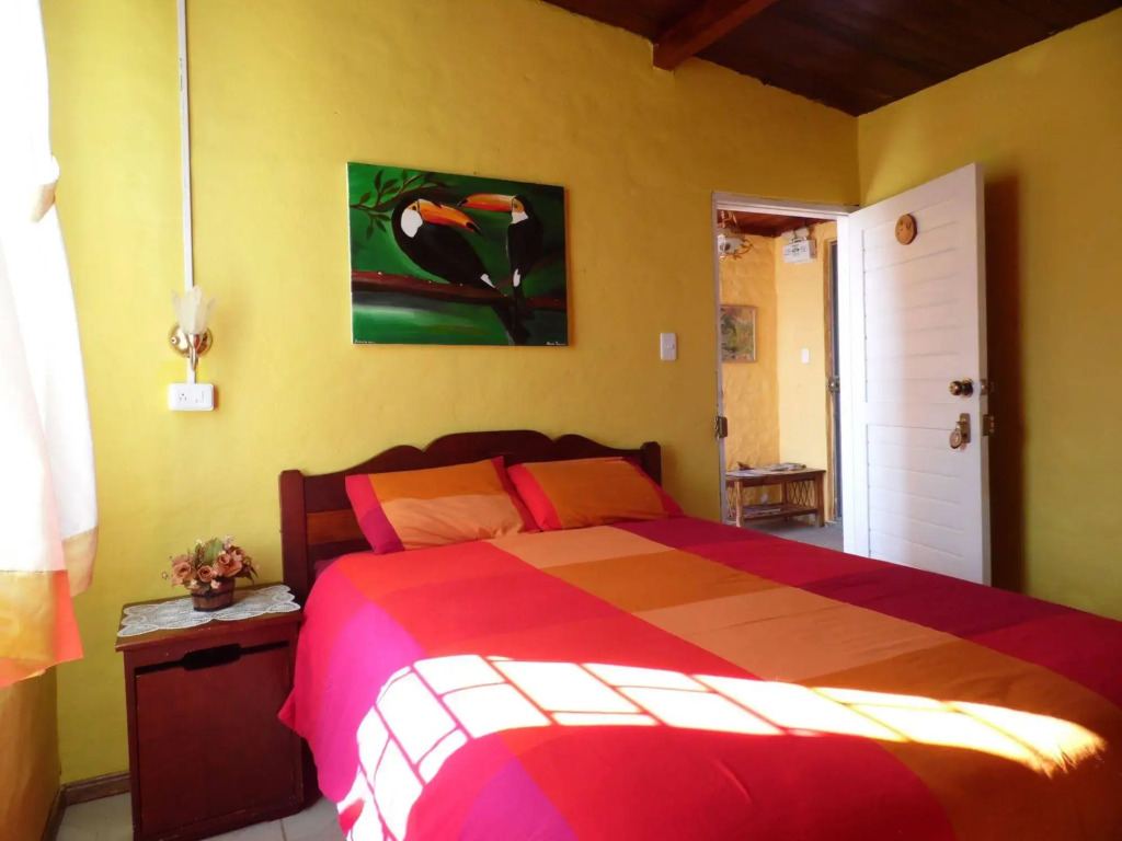 La Casa Amarilla