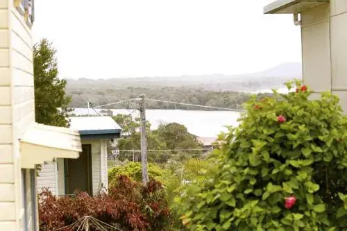 Lorikeet Retreat, 11 Hodgson Street