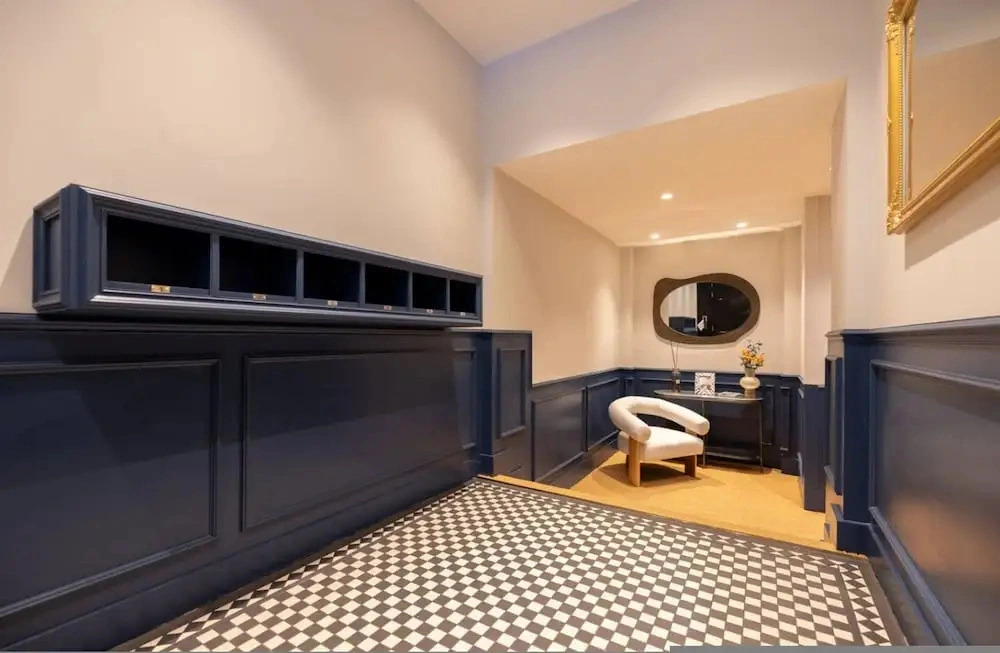 London Hues 2 Bedroom Apartment