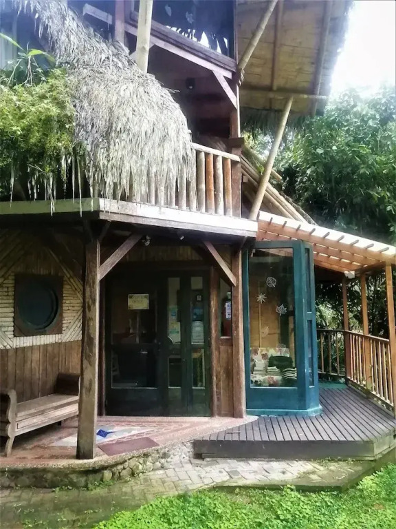 Sacha Urco Lodge -Private Cloud Forest Reserve in Mindo-4x4 Recommended March-April