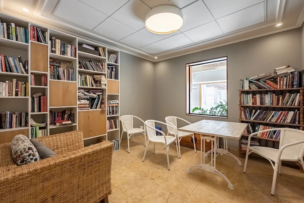 MAMAD - Deluxe 2BD Jaffa Dreams W Pool & Parking