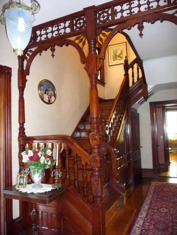 Victorian Loft Bed and Breakfast