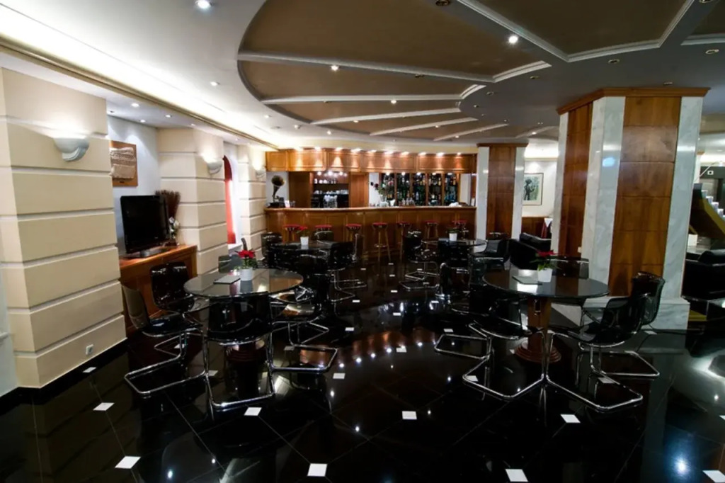 Oasis Hotel Apartments