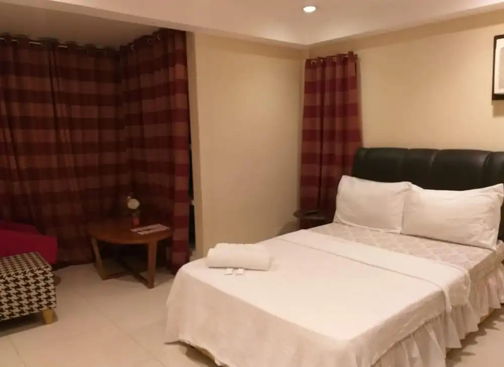 G Hotel
