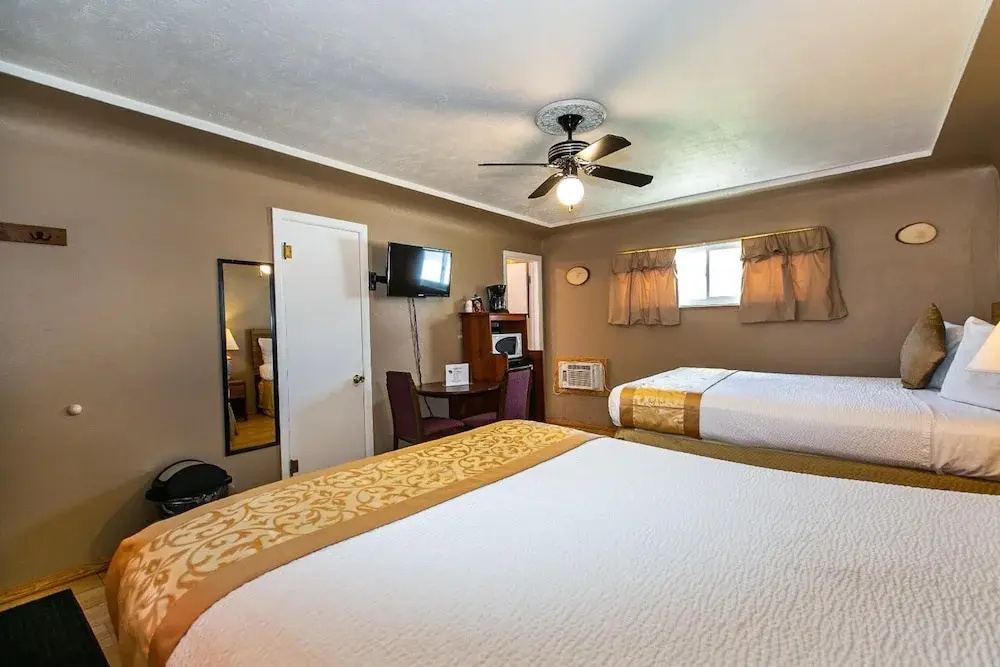 The Wisconsin Wood Inn