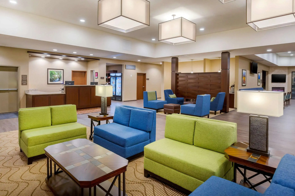 Comfort Suites Burlington near I-5