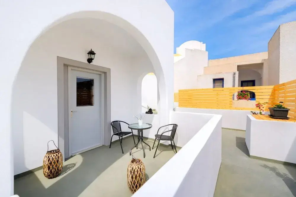 Anthelea Santorini Hotel