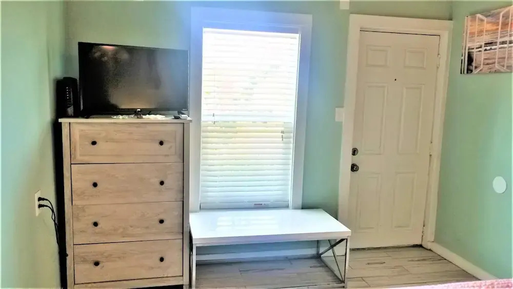 Mermaid Mansion 1 Bedroom Cottage