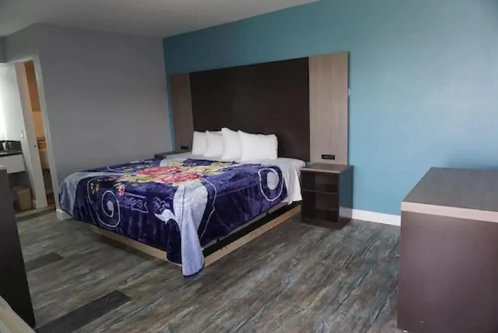 Thunderbird Motel