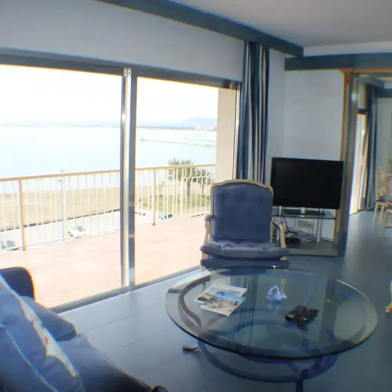 Avenida 5A in Roses With 3 Bedrooms and 2 Bathrooms