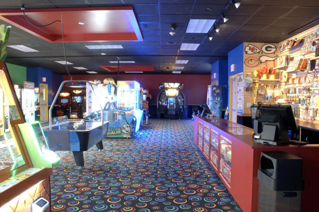 Adventureland Inn