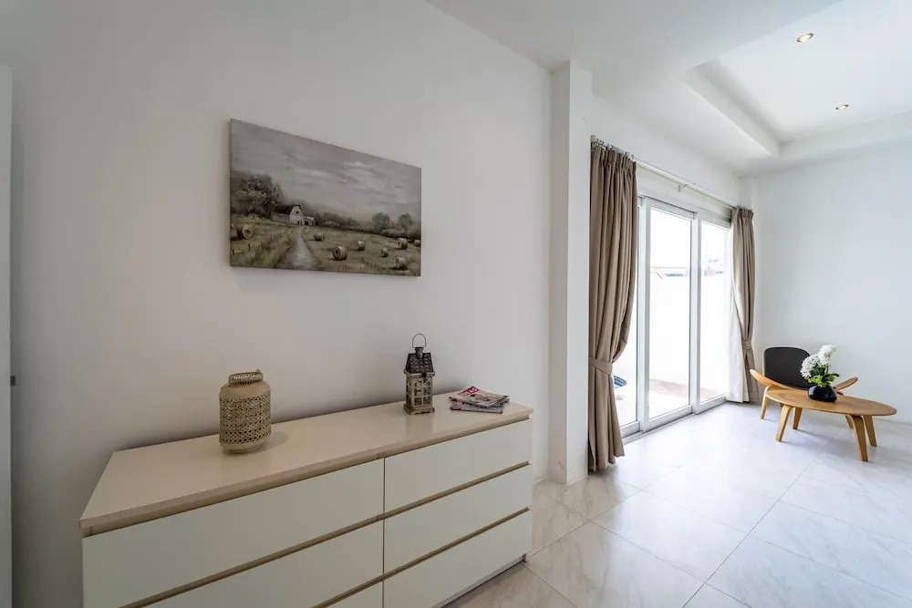 Modern Large 2 Bedroom Pool Villa PV2