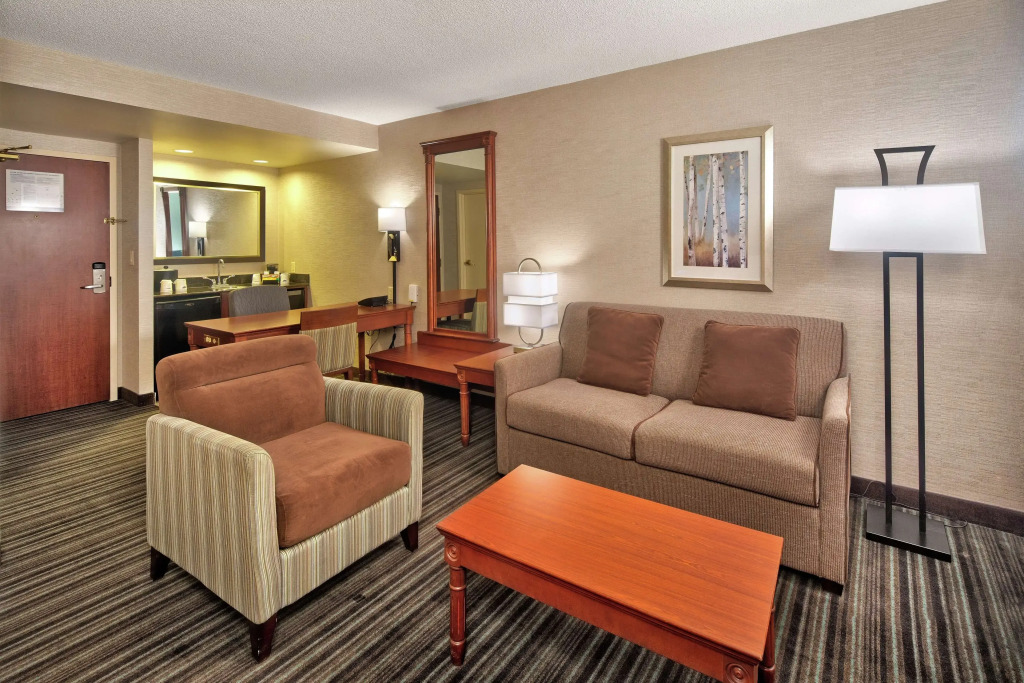 Hampton Inn & Suites by Hilton Toronto Airport