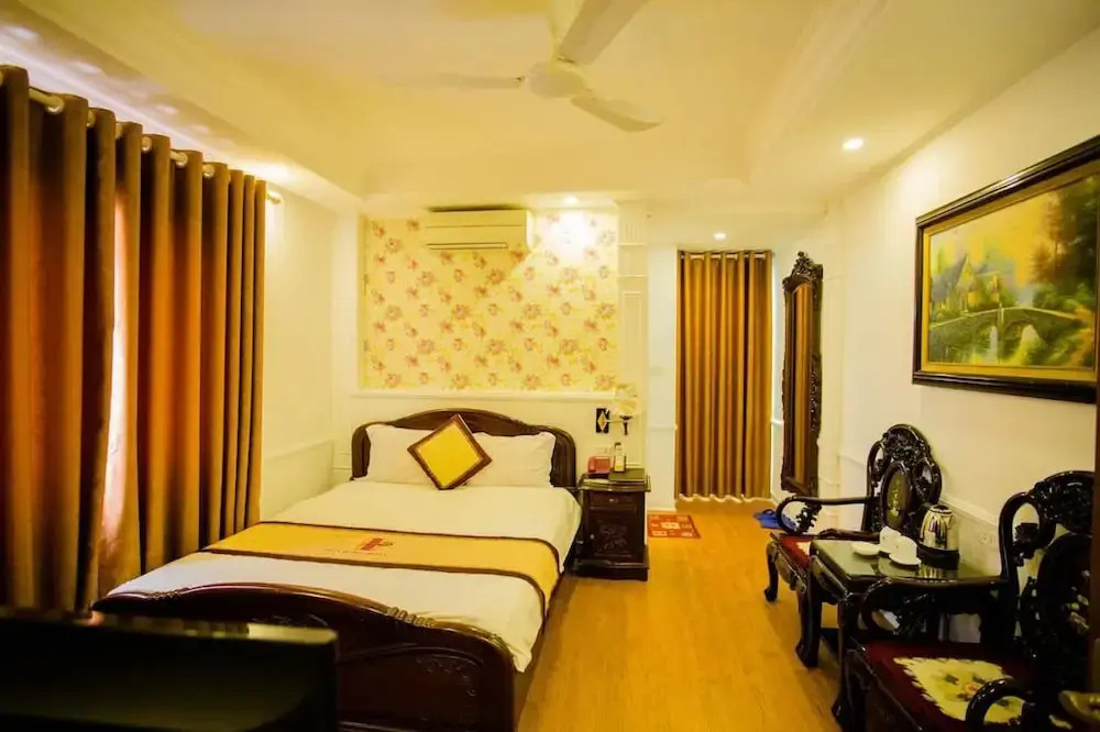 Hoa Hong Hotel - Xa Dan