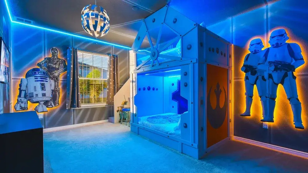 10BR Magic Retreat Pool/Spa/Game near Disney