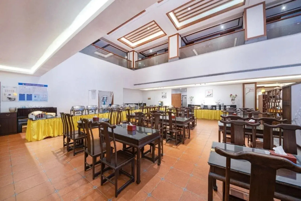 Heyuan Bavarian Manor Argyle Resort & Austere Bodhi Hotel