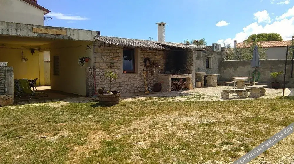 House With 2 Bedrooms in Krnica, With Enclosed Garden and Wifi Near the Beach