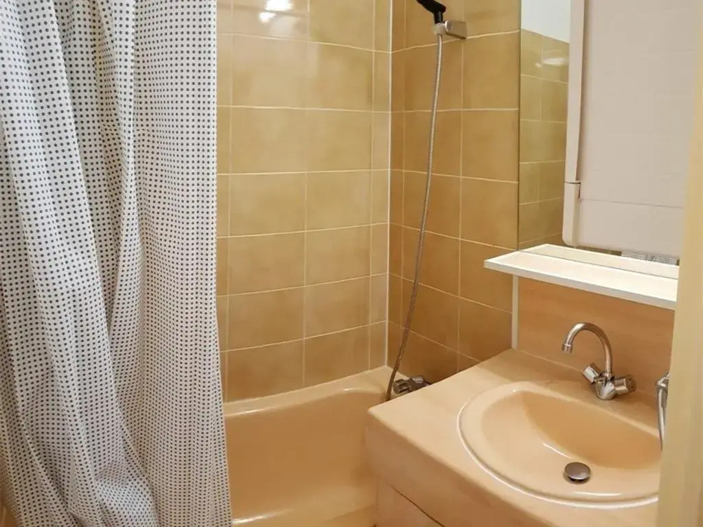 Appartement Argelès-sur-Mer, 2 pièces, 4 personnes - FR-1-388-88