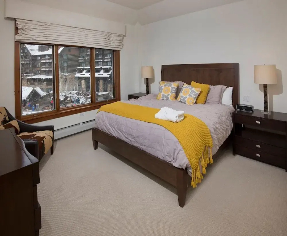 Lavish 3br 3.5ba Bachelor Gulch  Steps To Lifts 3 Bedroom Condo by RedAwning