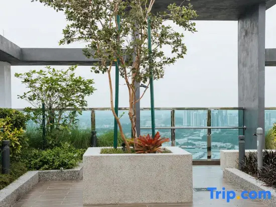 Parkland Residence B11 by Dehoz Suites