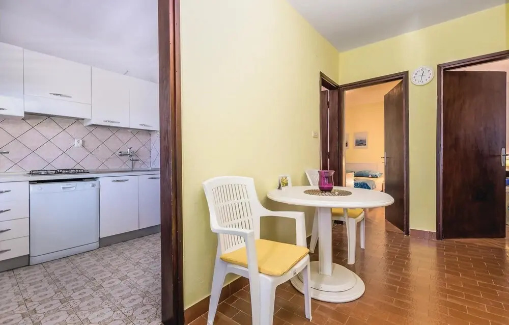 Nice Home in Stara Novalja With Wifi and 3 Bedrooms