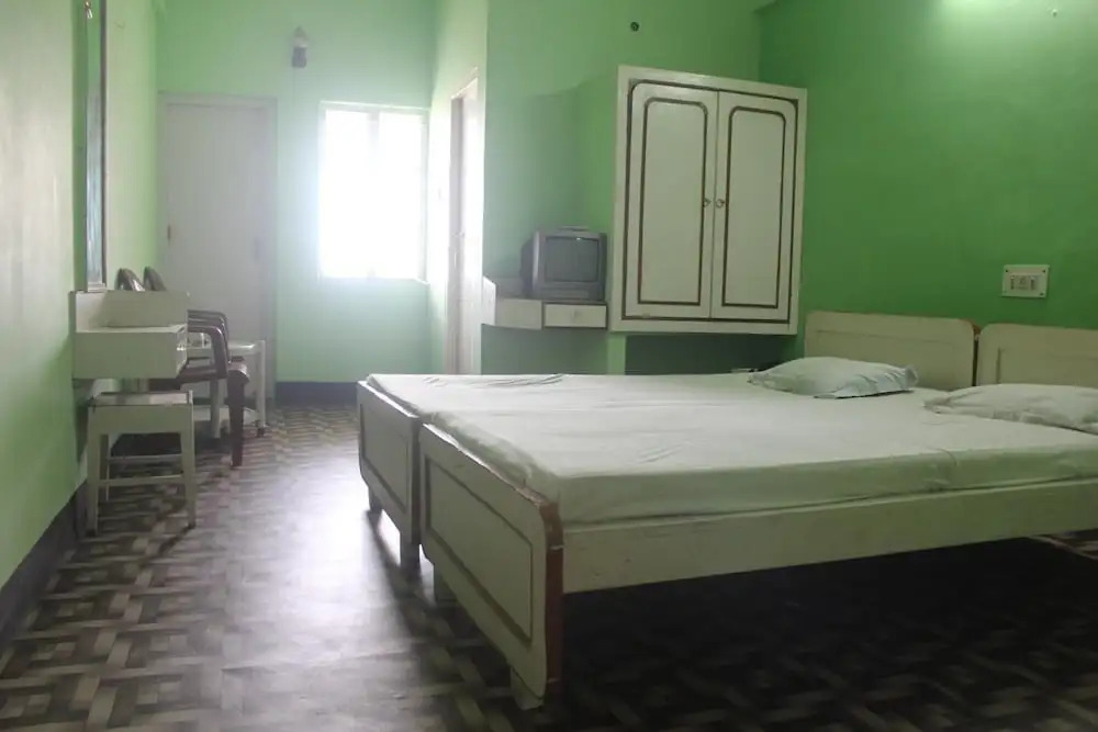 Hotel Deepak