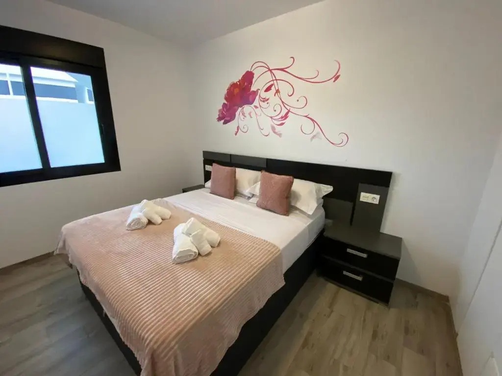 New Modern Immaculate 2 Bed 6 guestApartment Bobby