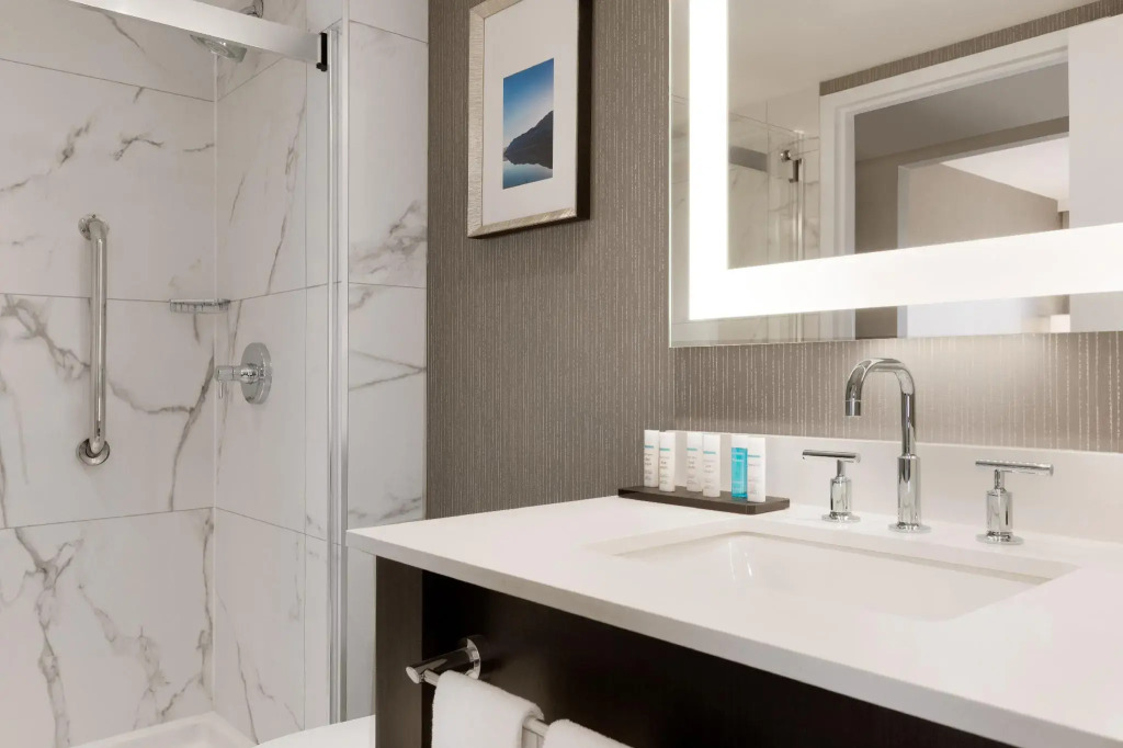 Embassy Suites By Hilton Toronto Airport