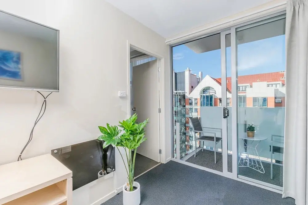 2 Bedroom Apt with City-view in Waldorf Tetra (Tetra 1105)