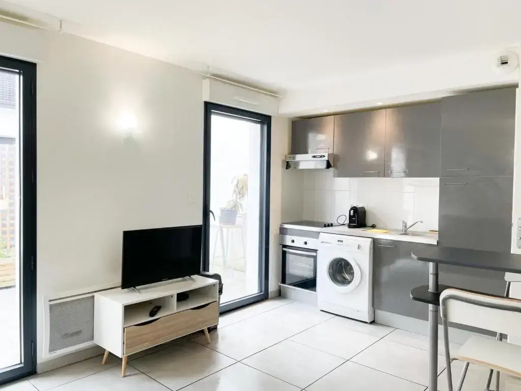 003 - Appartement Moderne et Terrasse - Jeanne d'Arc, Toulouse