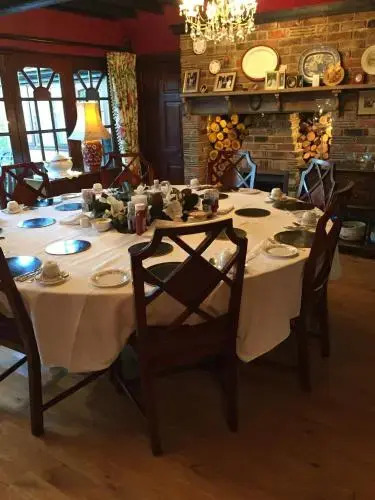 Tudor Place B&B