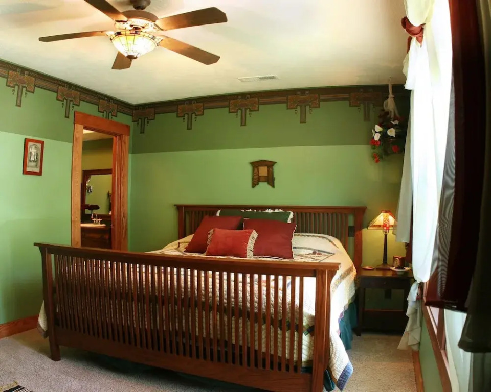 Anniversary House Bed and Breakfast
