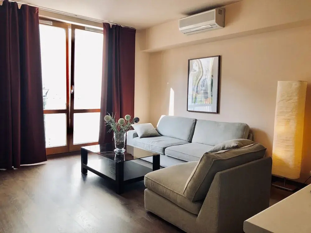 Anton Apartments
