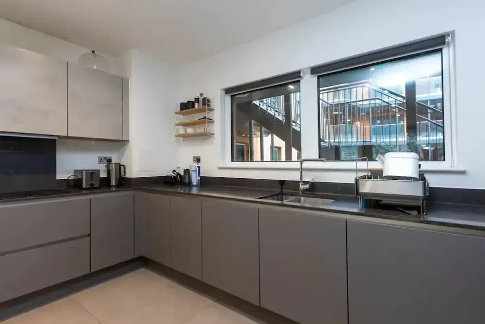 Modern Family Friendly 2 Bedroom Flat in Hackney Wick