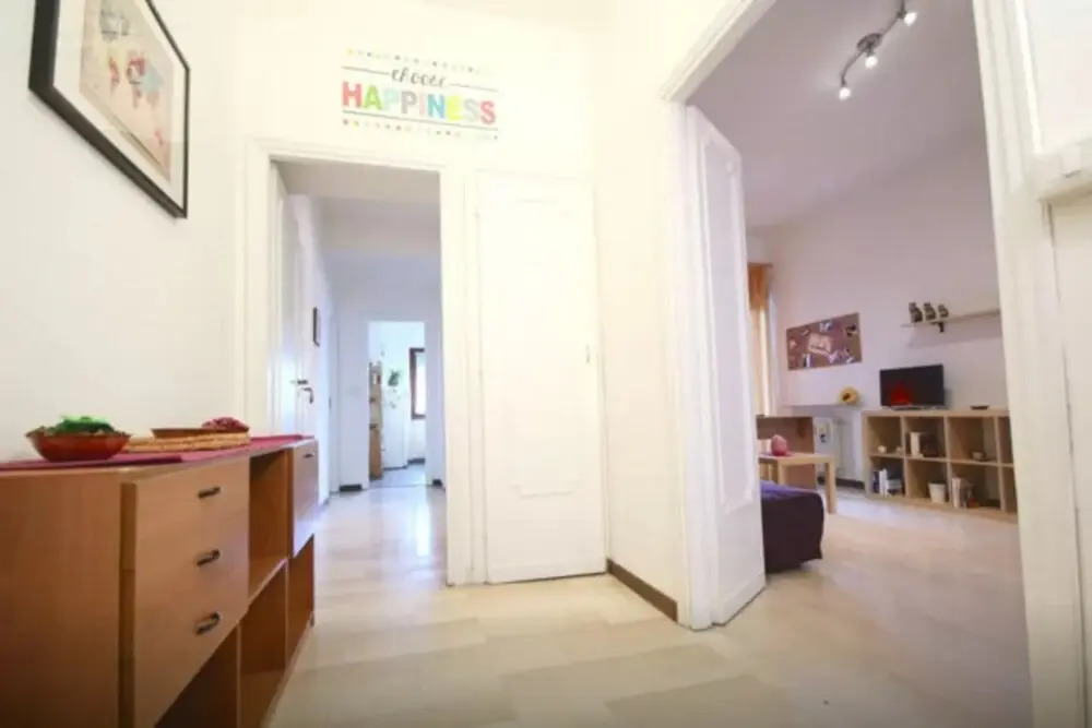 Robi's 1 Bed in Superb Location!