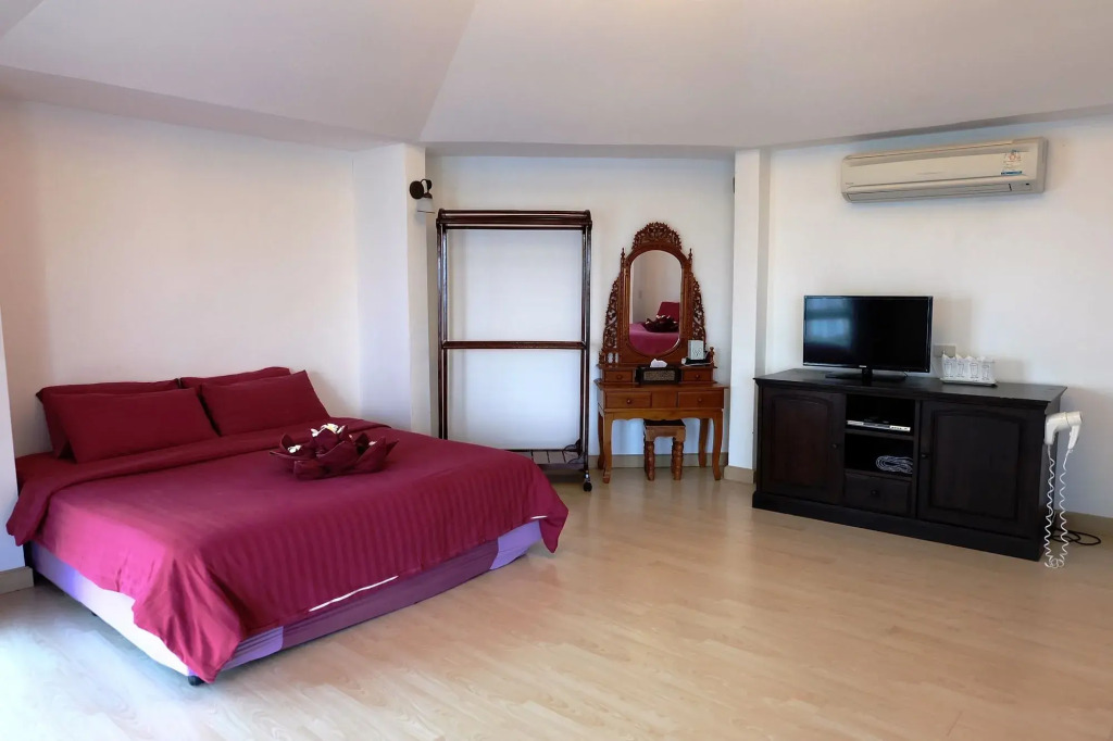 Kira Baya Koh Samed